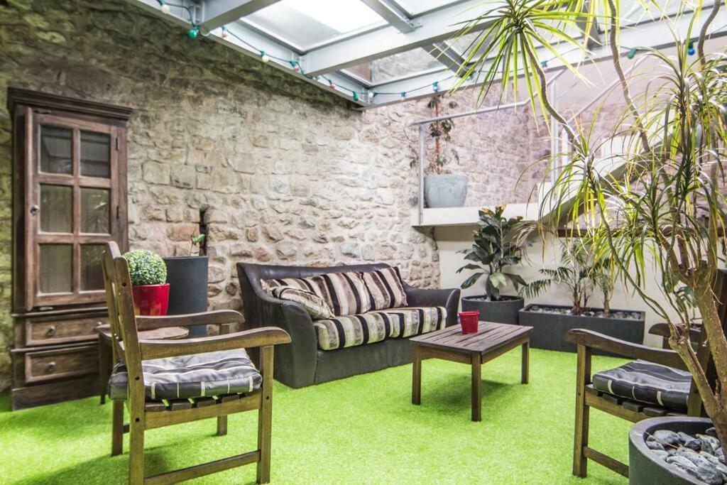 Appartement Avec Jardin Interieur 4 Pers Centre Ville Nemours Exterior photo